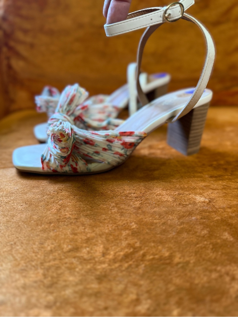 Floral Knotted Block Heel Sandal in Ivory and Coral 8 1/2 Never Worn